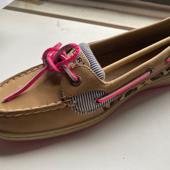 NWT Sperry Boat Shoes - Picture 1 of 7